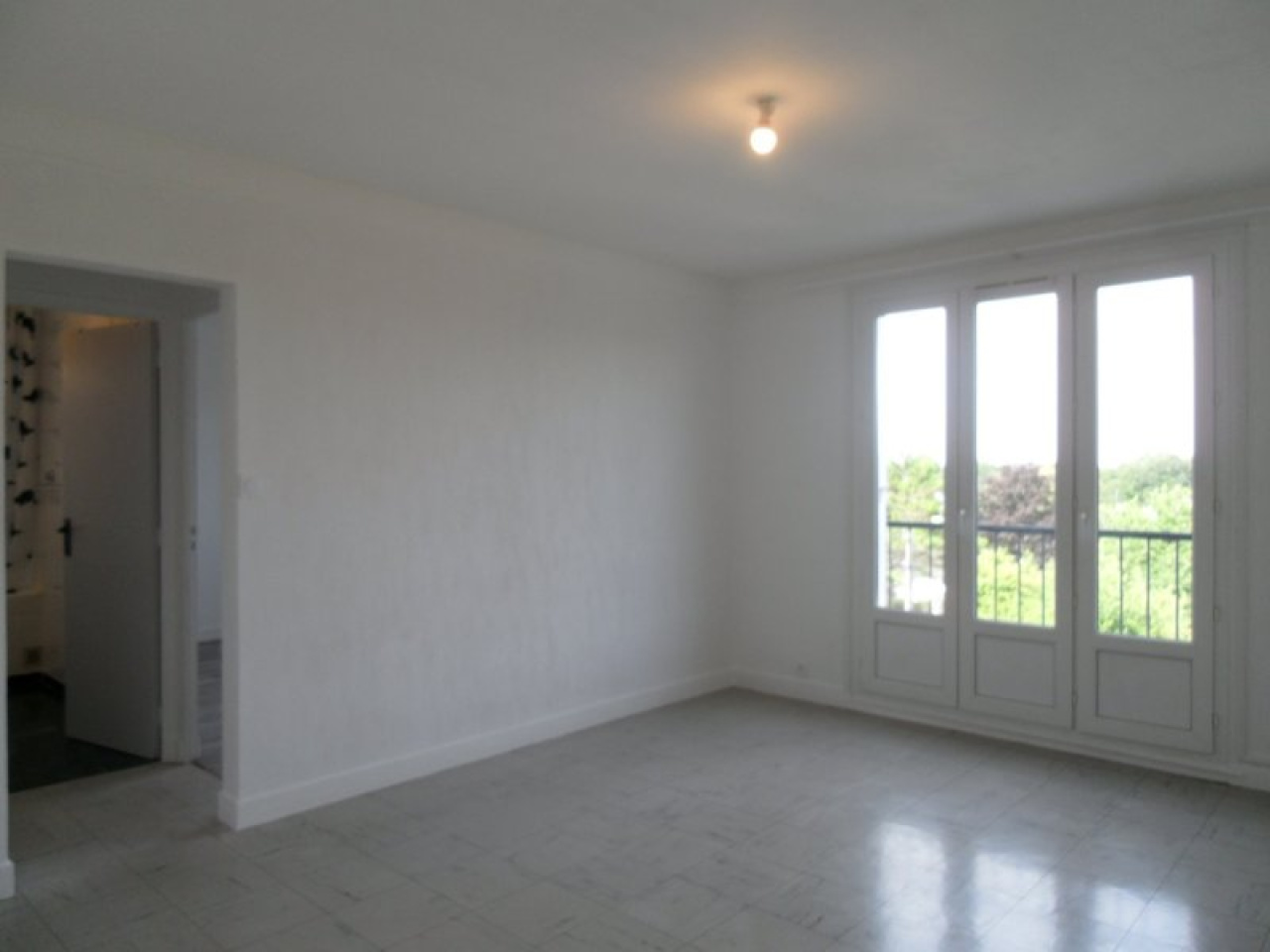 Image_2, Appartement, Saint-Julien-les-Villas, ref :1001215