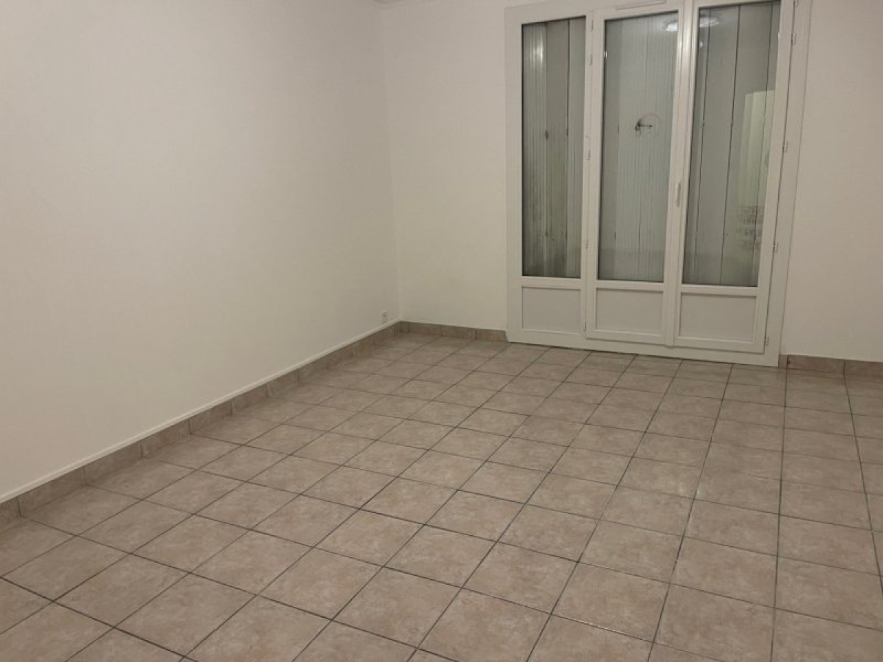 Image_3, Appartement, Saint-Julien-les-Villas, ref :100738